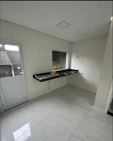 Casa 2 dormitórios 1 suíte na Aviação