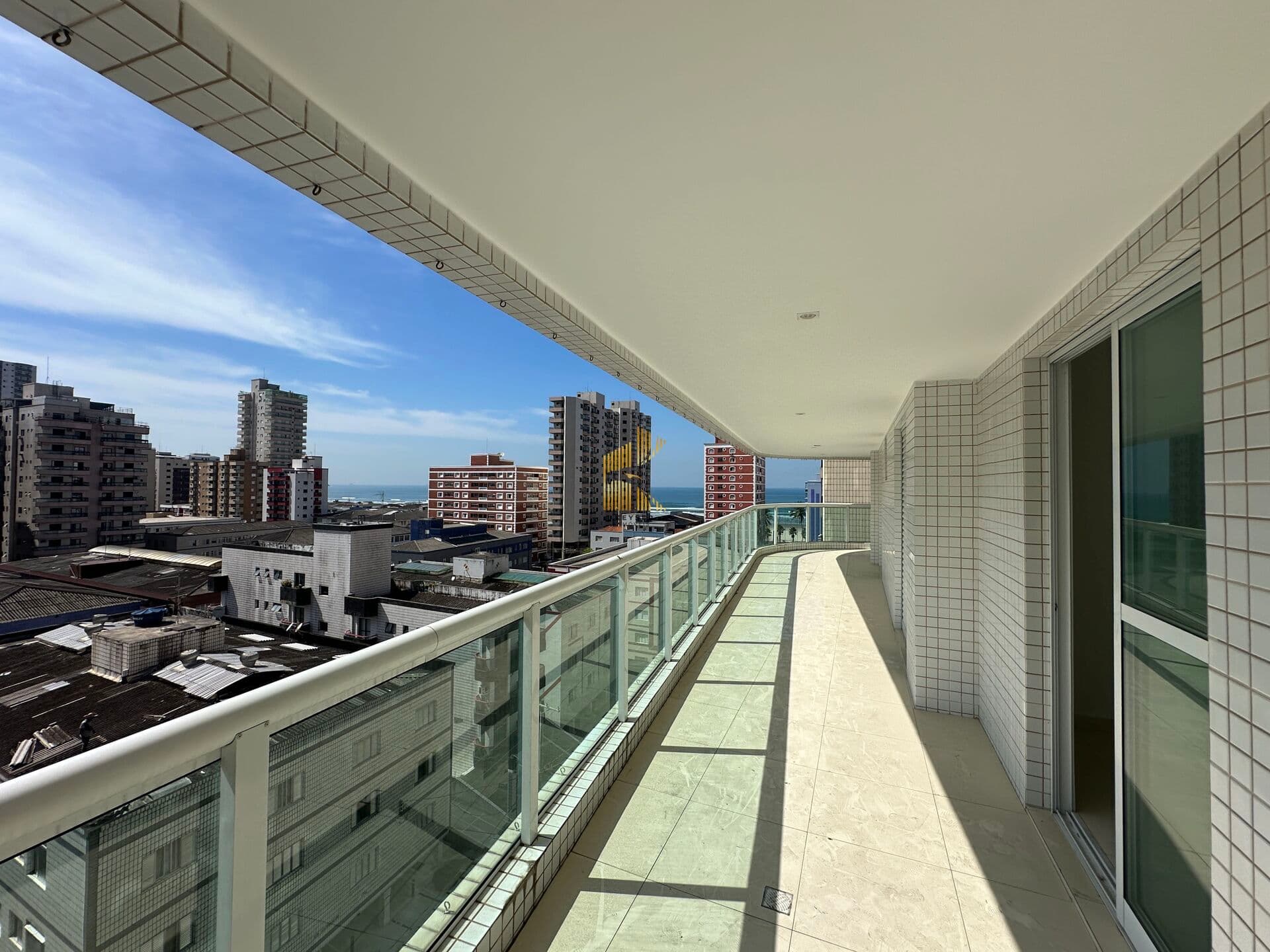 Apartamento Vista Mar à venda no bairro Tupi em Praia Grande, SP. 3 dormitórios sendo 3 suítes