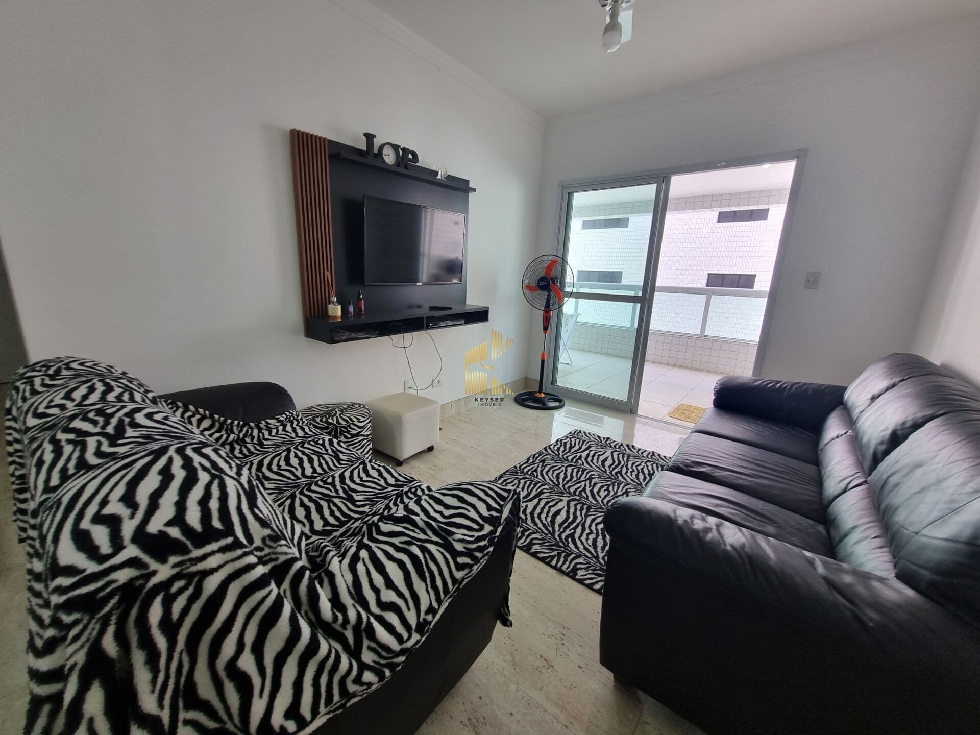 Apartamento de 2 dormitórios a venda na Aviação na Praia Grande a 100 metros do mar