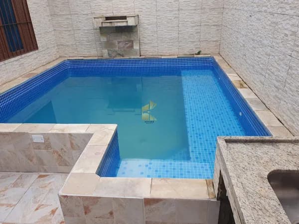 Casa com piscina - JD.Real - Praia Grande SP