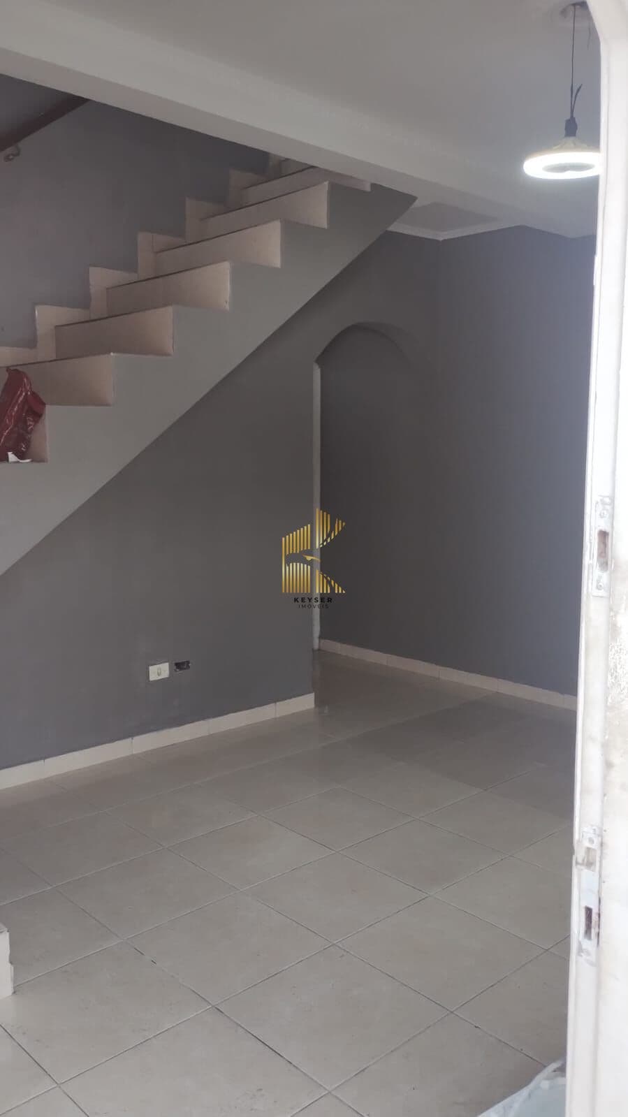 Casa à venda no bairro Aviação em Praia Grande, SP. 2 dormitórios