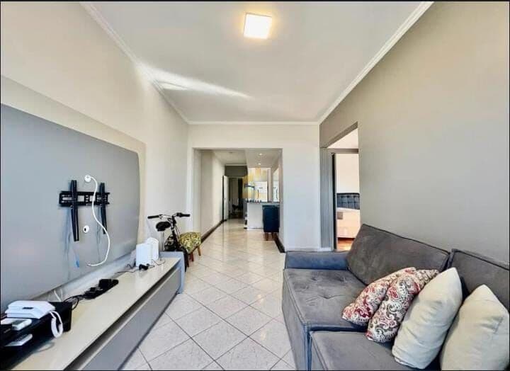 Apartamento Padrão com 2 dormitórios sendo 1 suíte e 1 vaga de garagem no bairro aviação