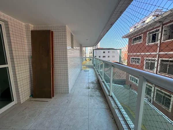Apartamento à venda no bairro Tupi em Praia Grande, SP. 2 dormitórios (sendo 1 suíte)