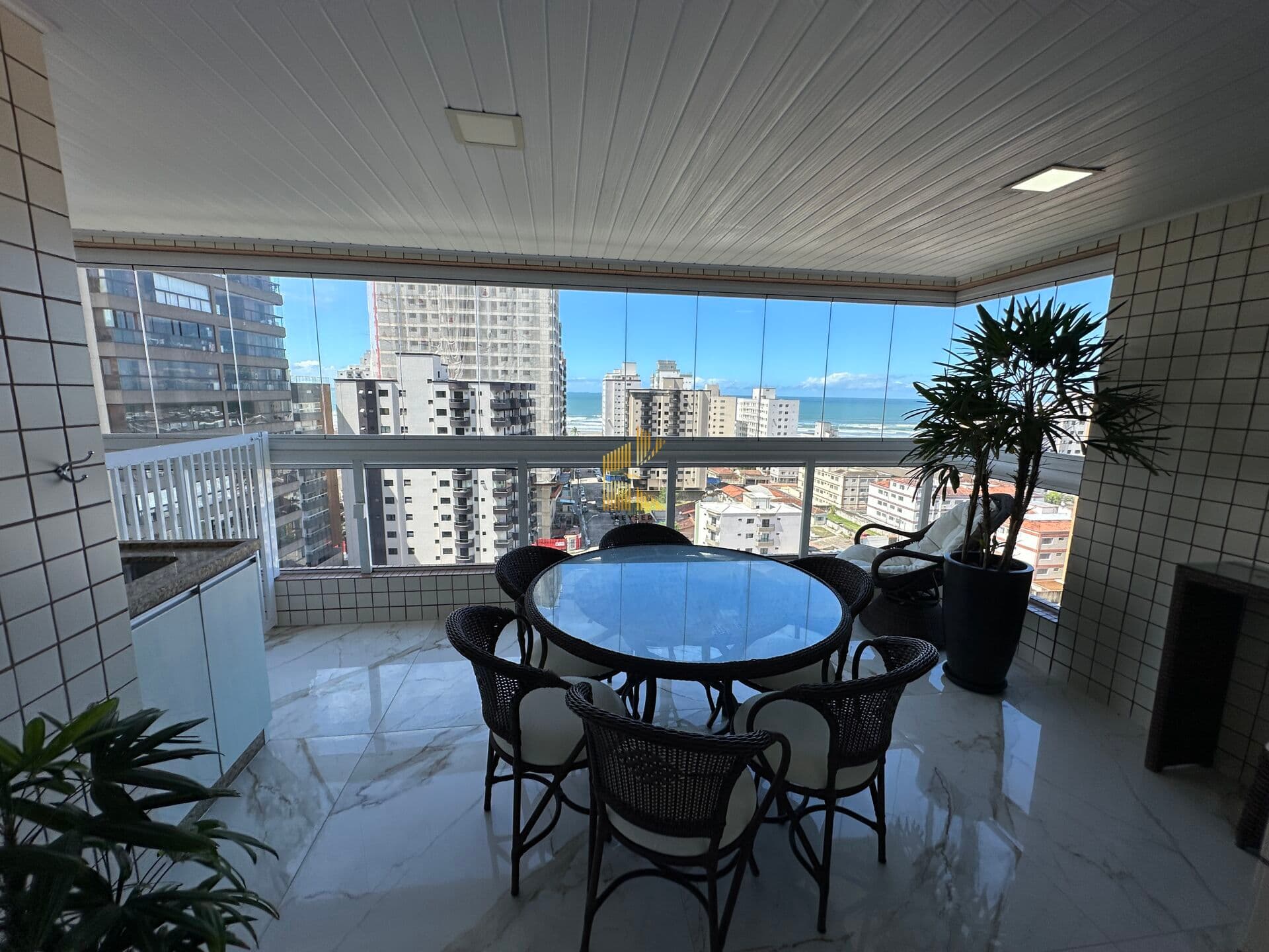 Apartamento 3 suites sendo 2 com closet, lazer completo, 2 vagas