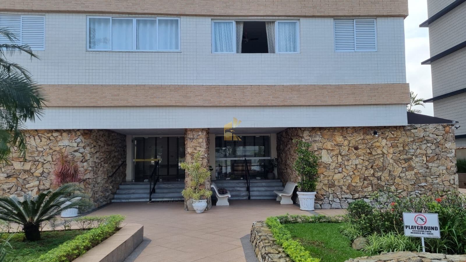 Apartamento Padrão 2 Dormitórios Frente Mar no Bairro Gonzaguinha São Vicente