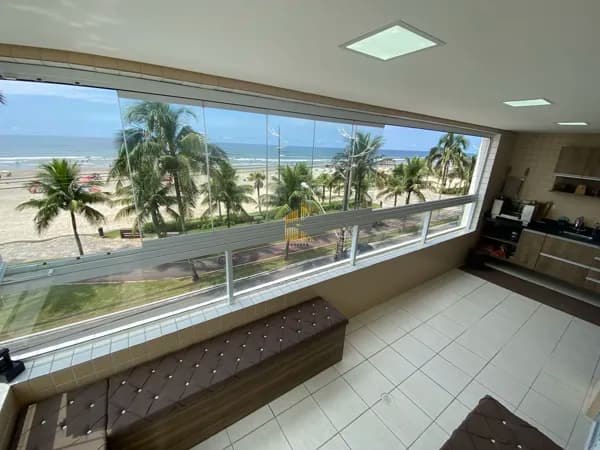 Apartamento frente mar à venda no bairro Jardim Real em Praia Grande, SP. 3 dormitórios sendo 1 suíte, 2 vagas