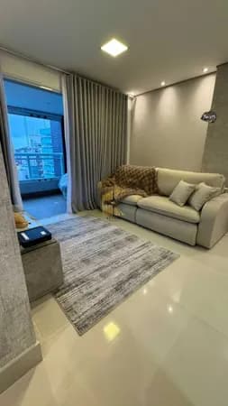 Apartamento à venda no bairro Canto do Forte em Praia Grande, SP. 2 dormitórios sendo 2 suítes.