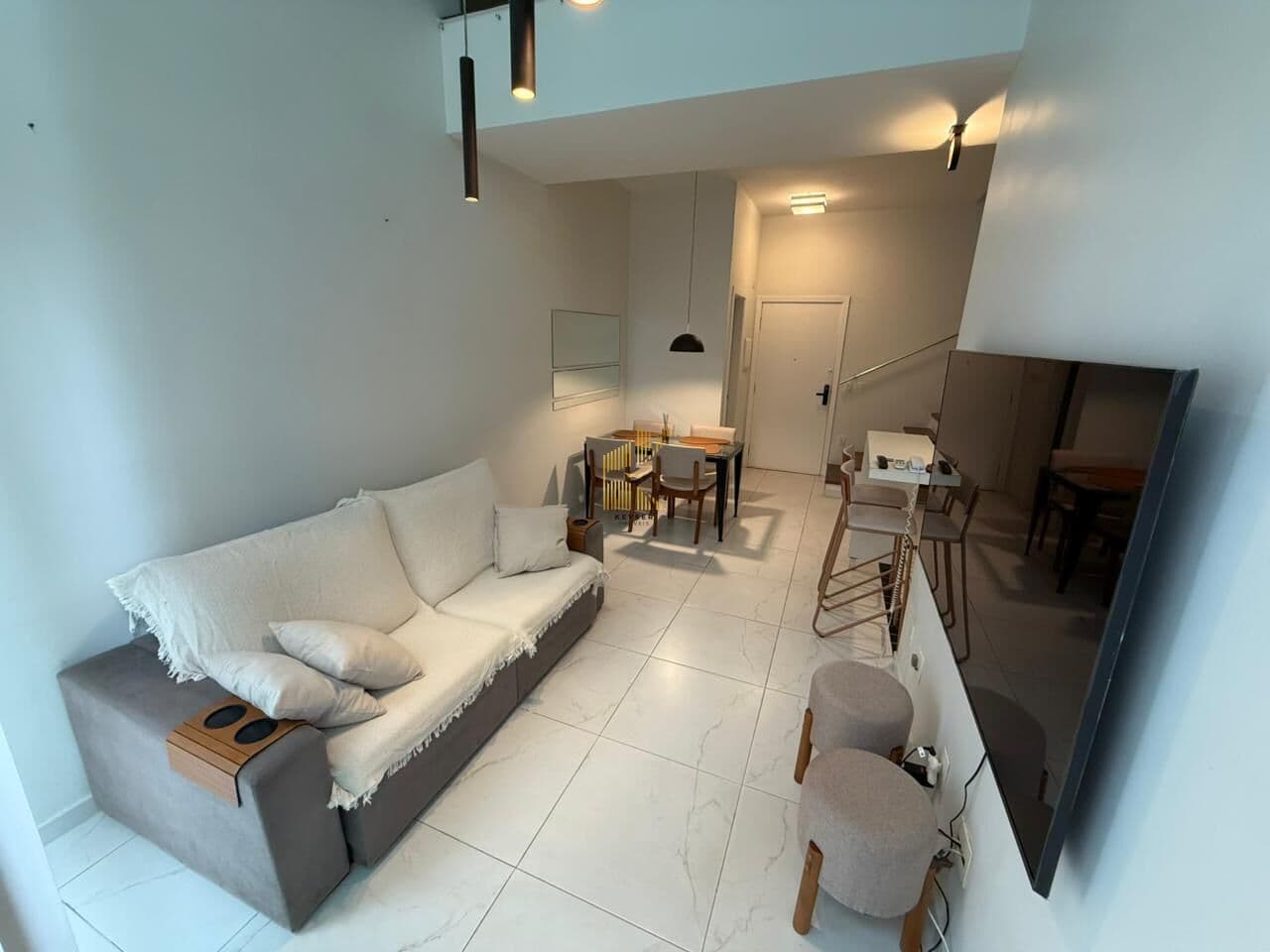 Apartamento loft para locação no bairro Gonzaga em Santos - SP, 1 dormitório sendo uma suíte