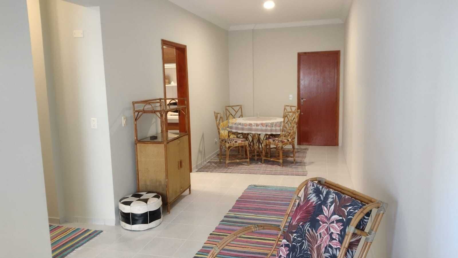 Apartamento à venda no bairro Canto do Forte em Praia Grande, SP. 2 dormitórios sendo 1 suíte.