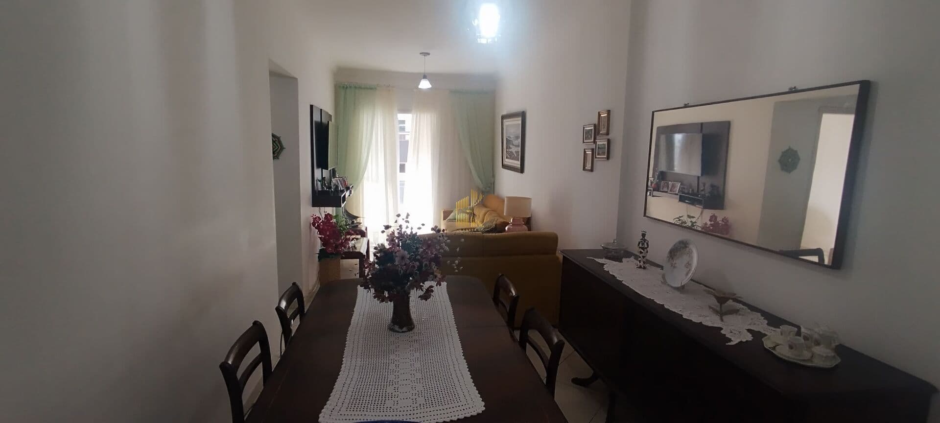 Apartamento à venda no bairro Caiçara em Praia Grande, SP. 2 dormitórios sendo 1 suíte.