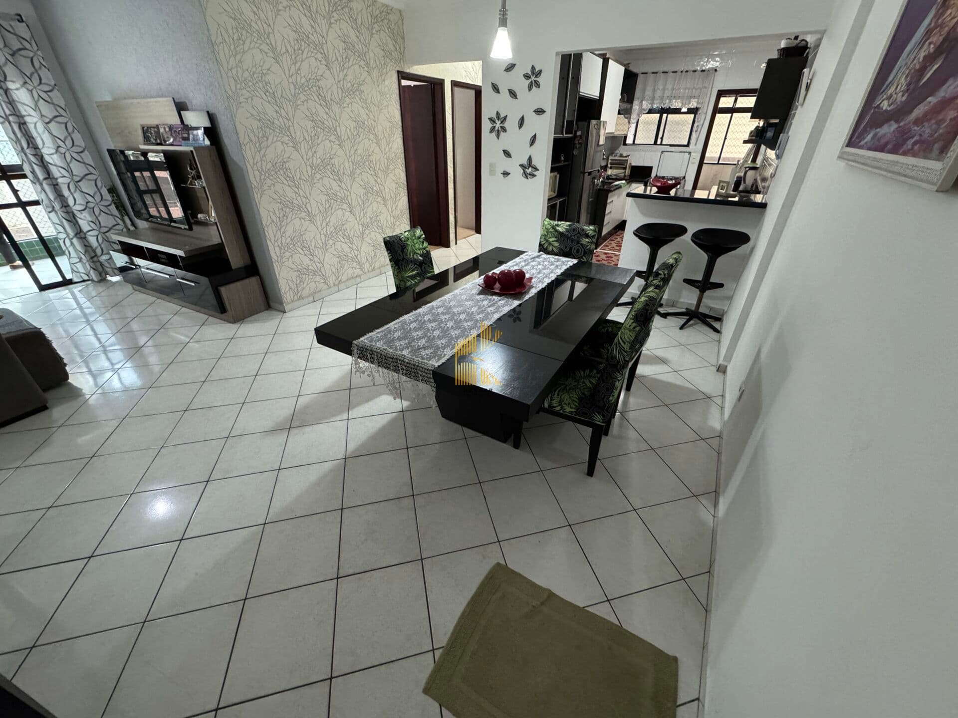 Apartamento 2 dormitórios, 1 banheiro, 1 vaga, tupi
