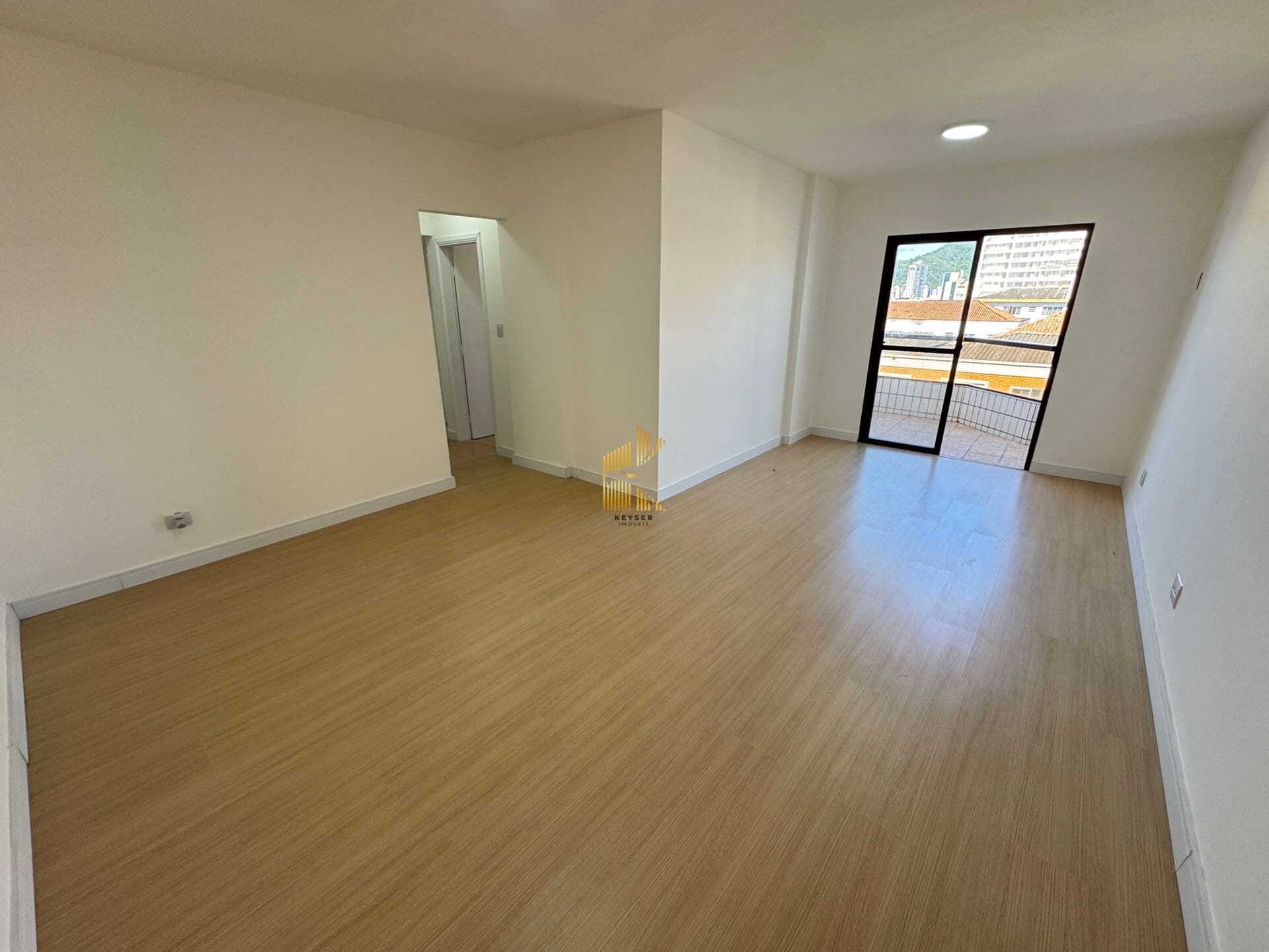Apartamento 2 dormitórios sendo 1 suite, 1 vaga, boqueirão