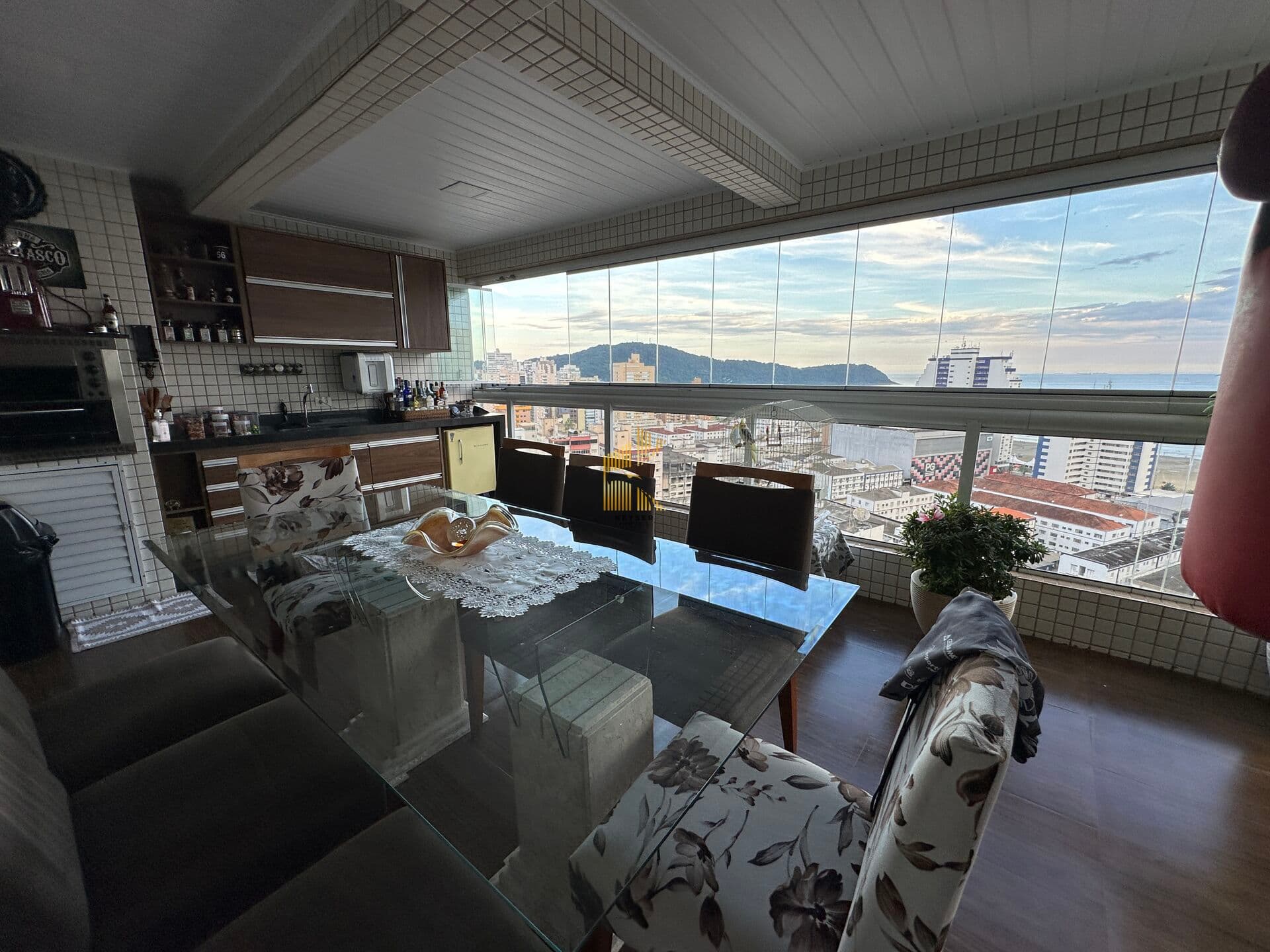 Apartamento Alto Padrão 3 dormitórios 3 suítes e 3 vagas de garagem