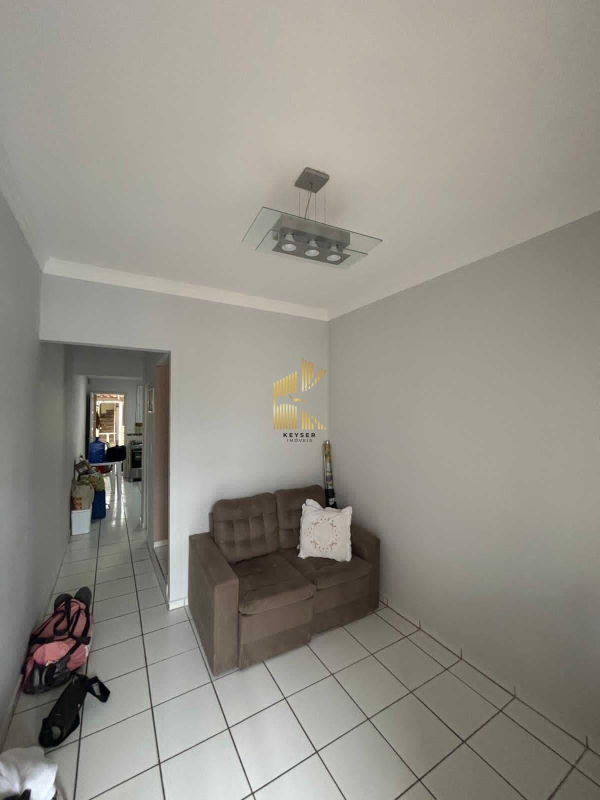 Casa Padrão com 3 dormitórios e 1 vaga de garagem no bairro princesa