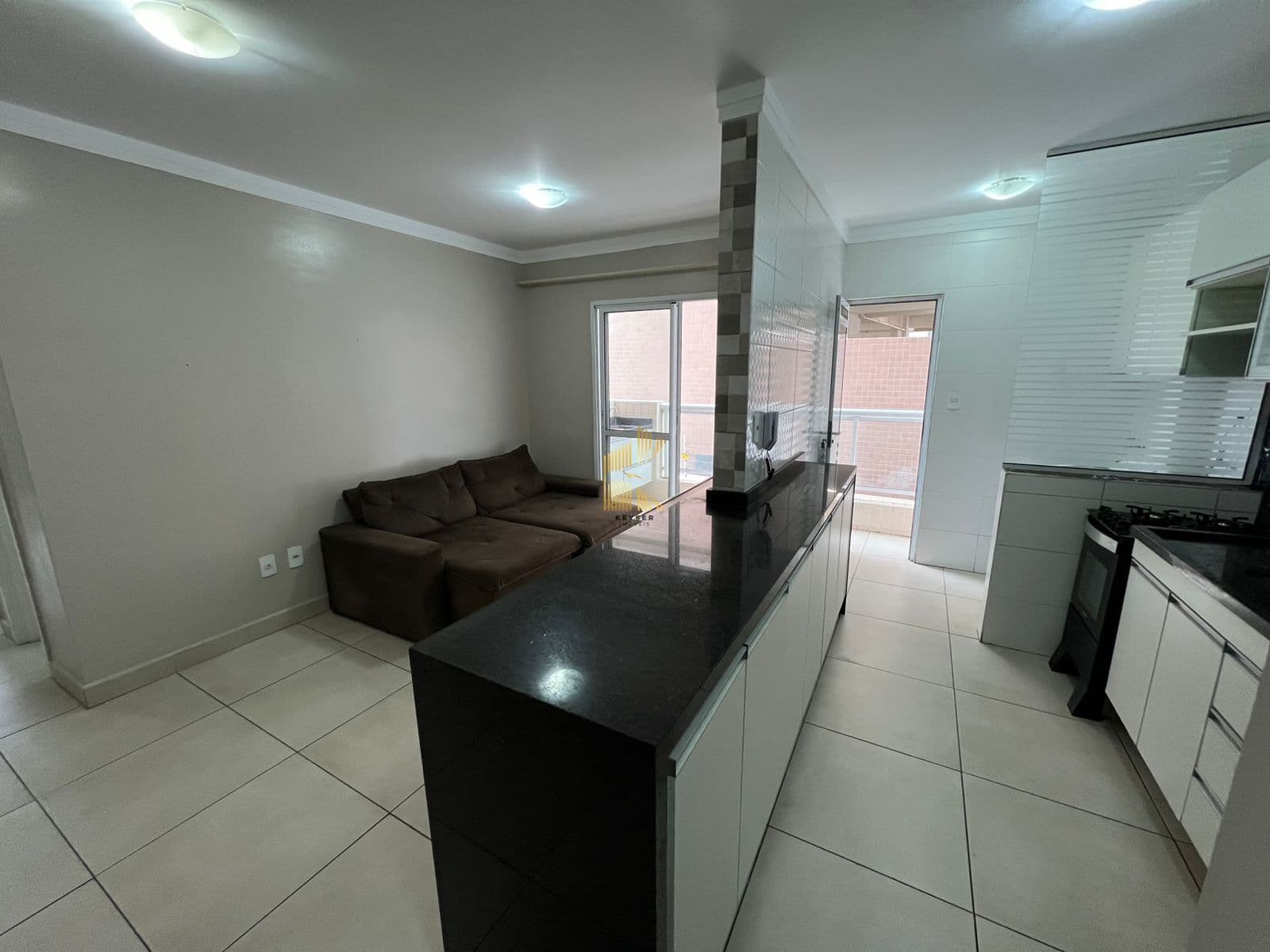 Apartamento 2 dormitórios sendo 1 suite, 1 vaga, guilhermina