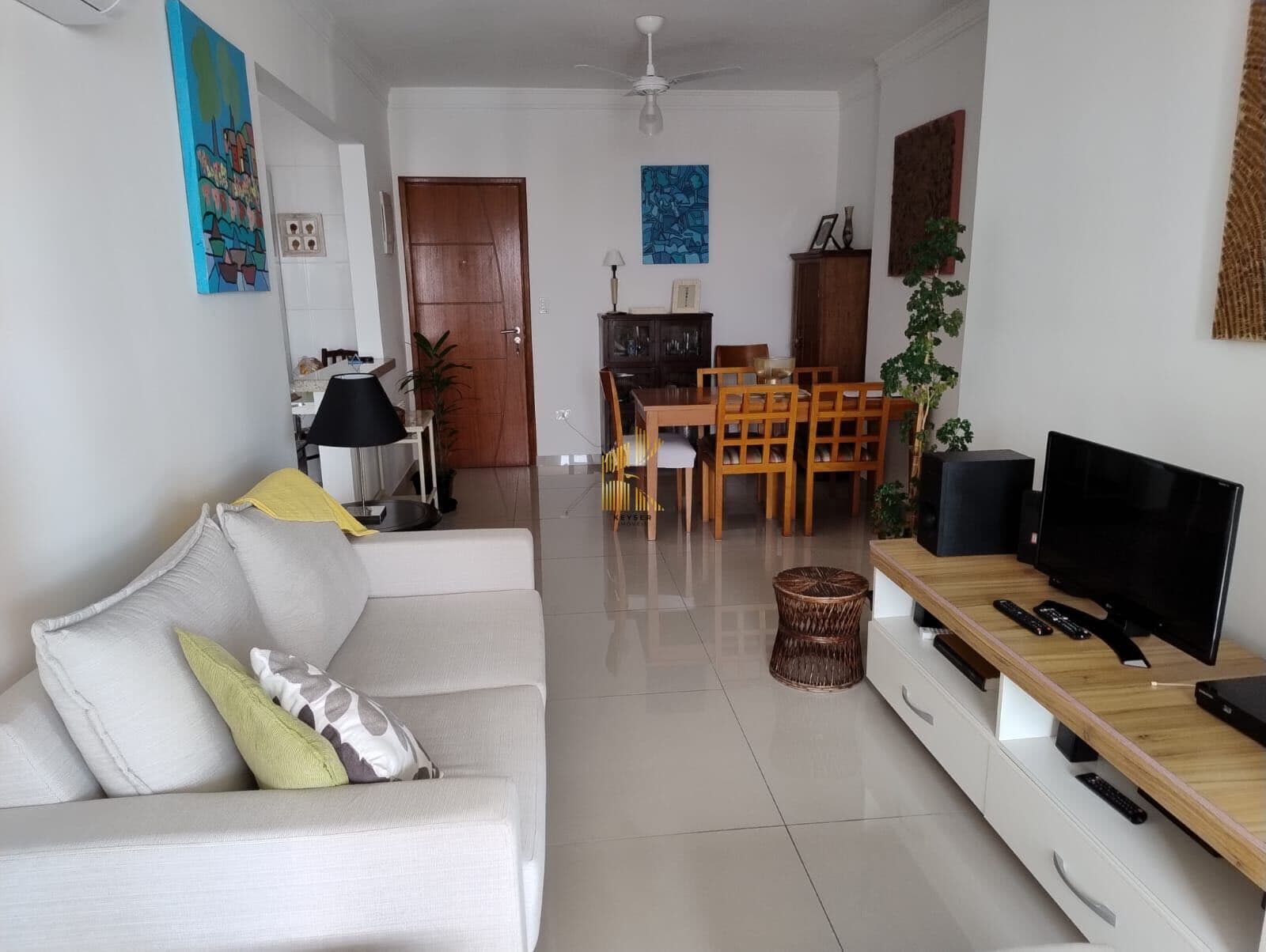 Apartamento 3 dormitórios 2 suítes e 2 vagas demarcadas no bairro Canto do Forte