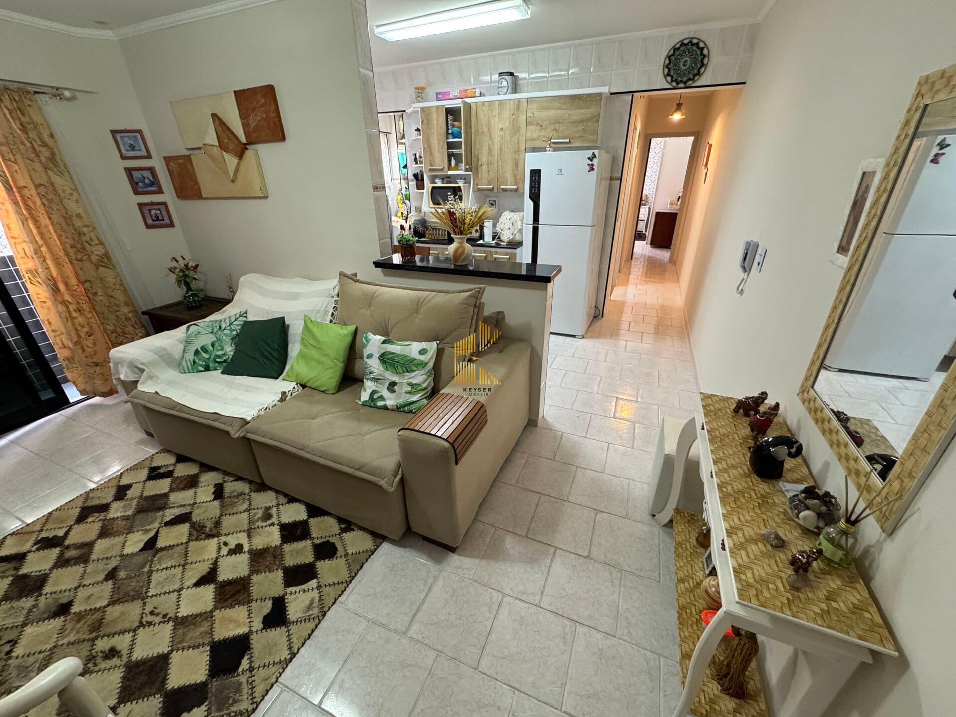 Apartamento 2 dormitórios sendo 1 suite, 1 vaga, caiçara