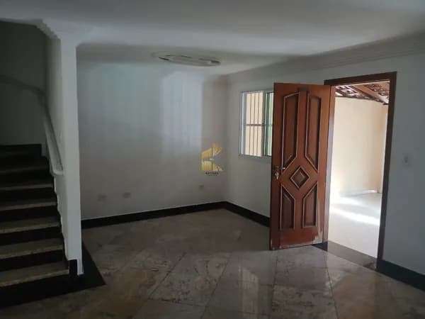Casa à venda no bairro boqueirão em Praia Grande, SP. 3 suíte sendo 1 com sacada