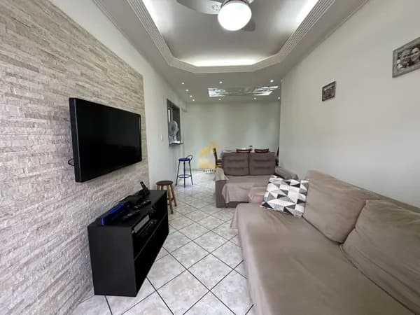Apartamento à venda no bairro Guilhermina em Praia Grande, SP. 2 dormitórios (1 suíte)