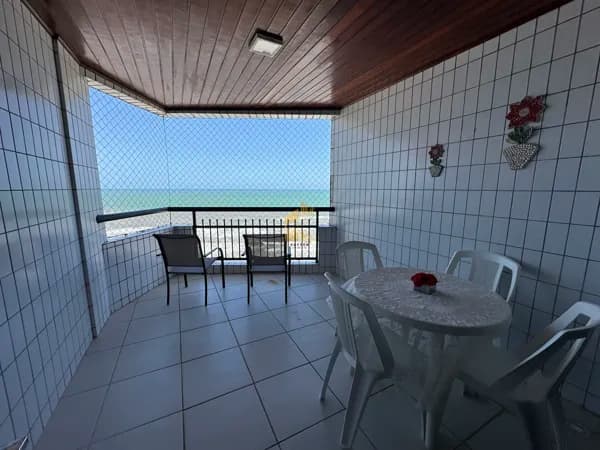 Apartamento 3 dormitorios frente mar no Solemar, 2 vagas.