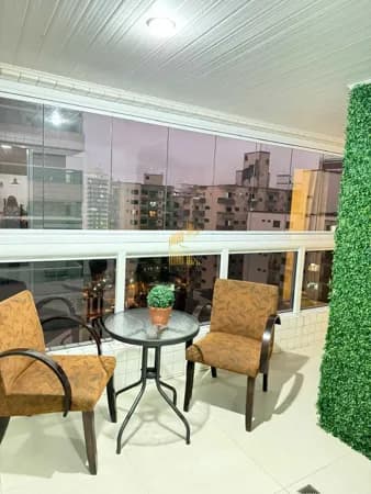 Apartamento à venda no bairro Ocian em Praia Grande, SP. 2 dormitórios sendo 1 suíte