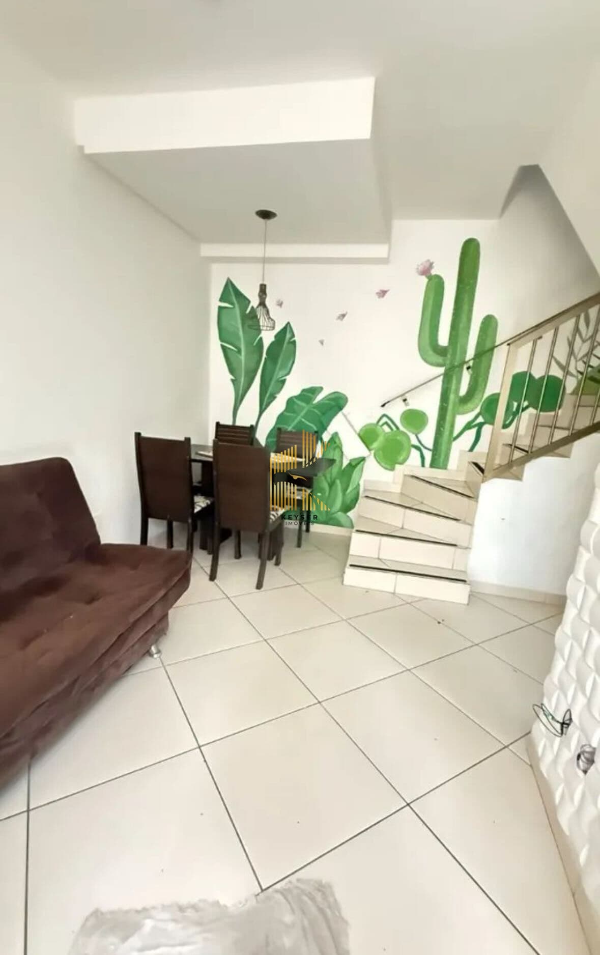 Casa triplex em Condomínio
