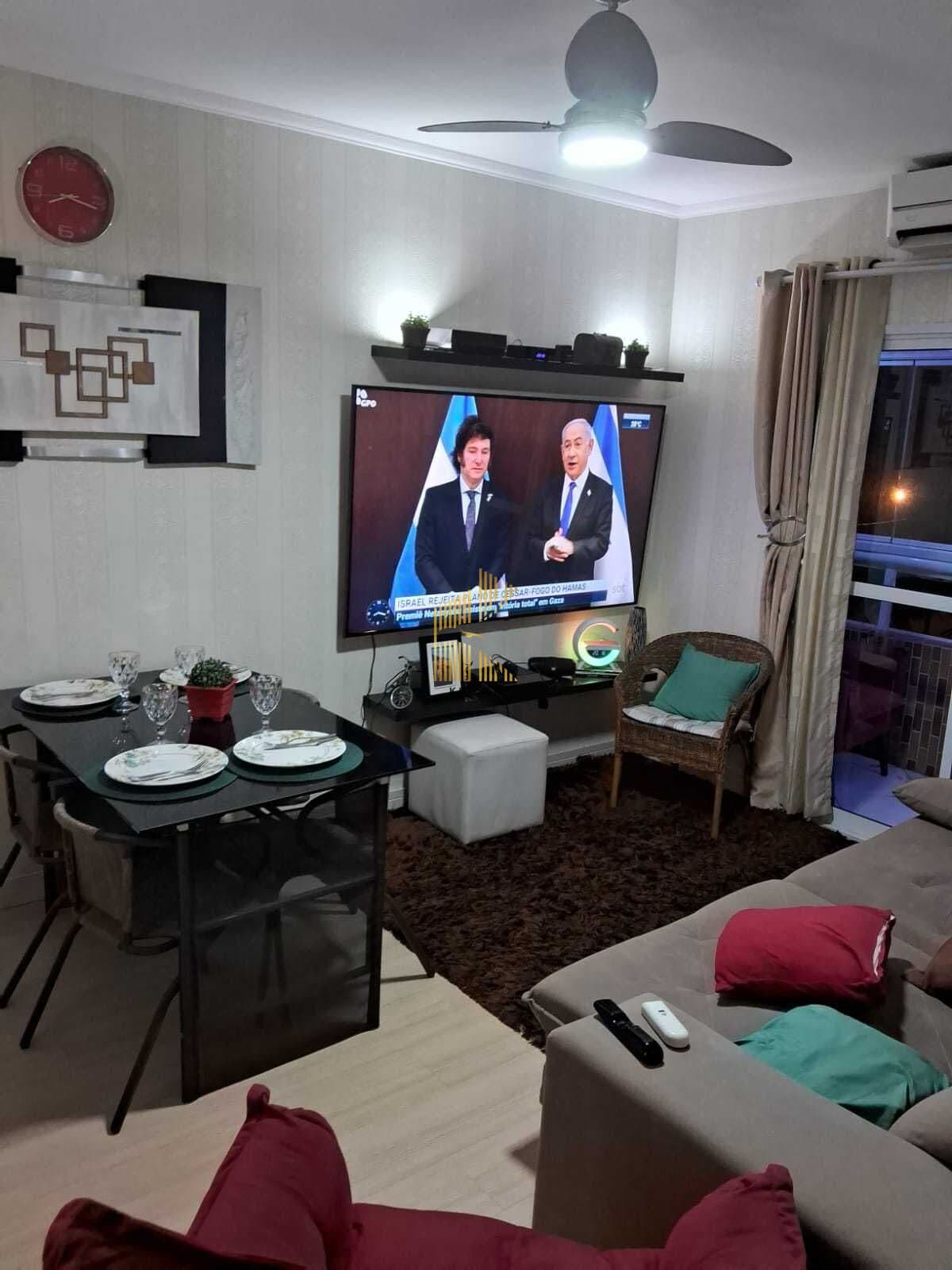 Apartamento no Canto do Forte 1 dormitório e uma vaga de garagem