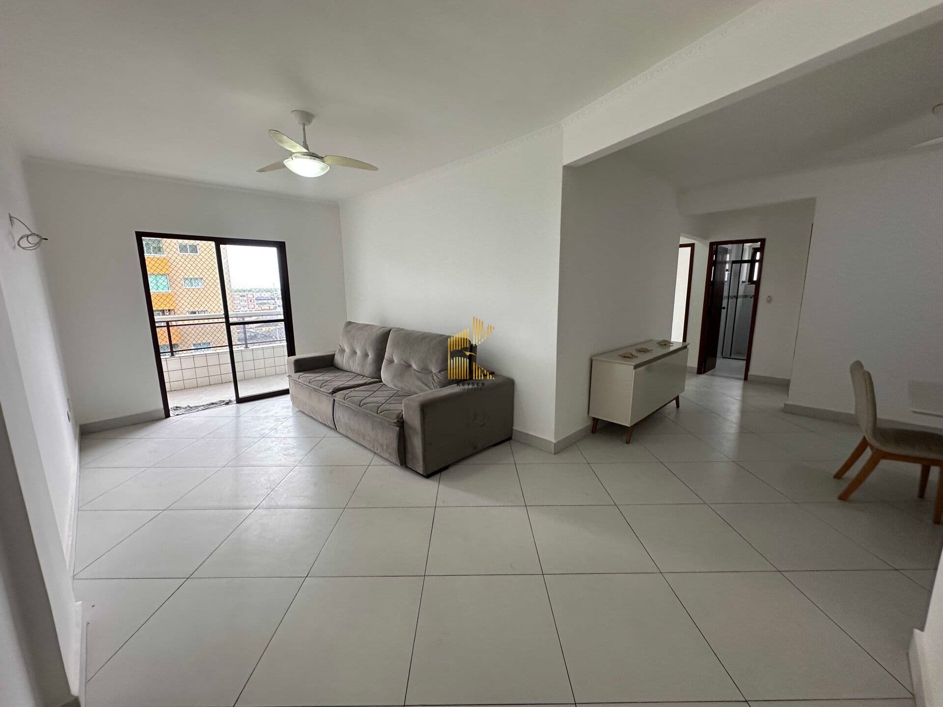 Apartamento 3 dormitórios, no bairro Tupi, mobilado com 1 vaga de garagem