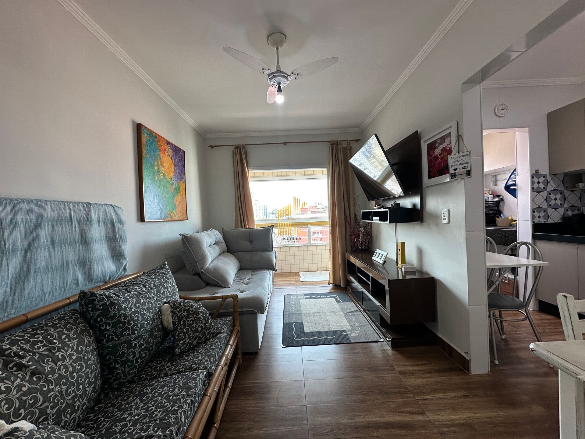 Apartamento à venda no bairro Tupi em Praia Grande, SP. 1 dormitório