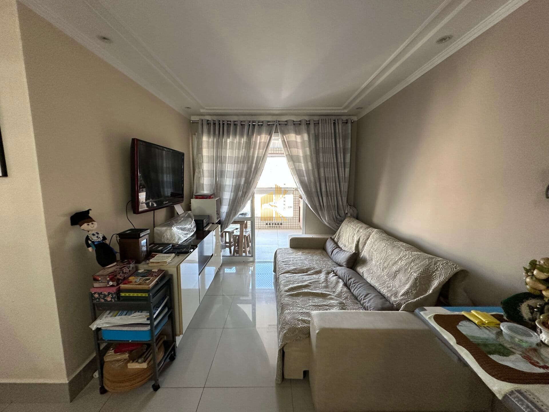 Apartamento à venda no bairro Boqueirão em Praia Grande, SP. 2 dormitórios sendo 2 suítes.