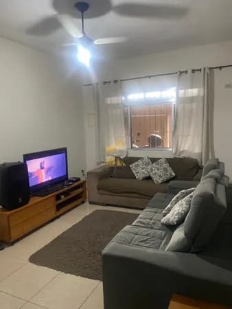 Casa 3 dormitórios 2 vagas de garagem no bairro tupiry