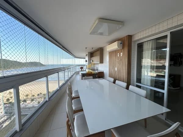 Apartamento em Praia Grande - Canto do Forte