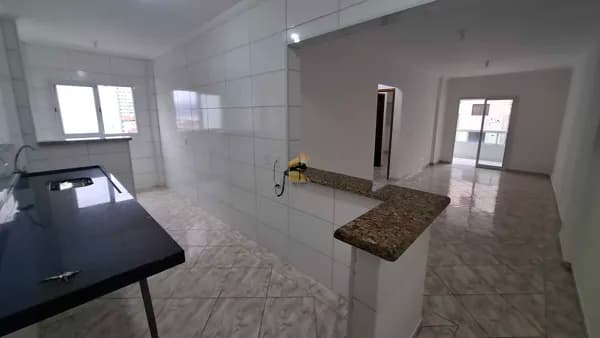 Apartamento 2 Dormitórios no Bairro Ocian com 2 vagas de garagem