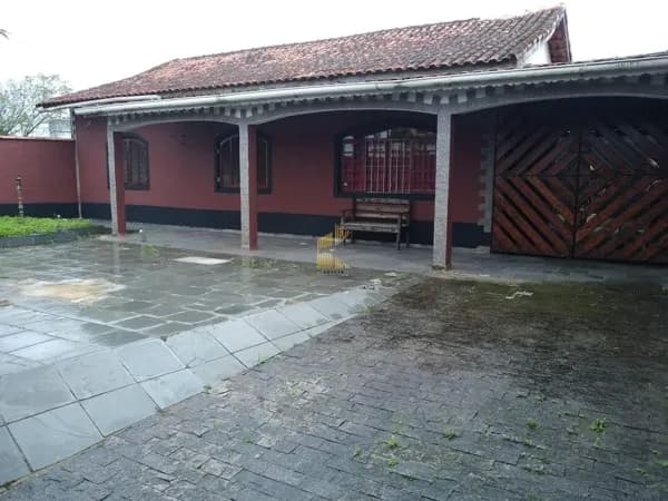 Casa com 3 dormitorios a venda em Mongagua