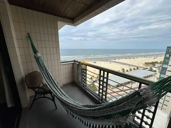 Cobertura a venda, 3 dormitorios, 2 vagas na Guilhermina Praia Grande