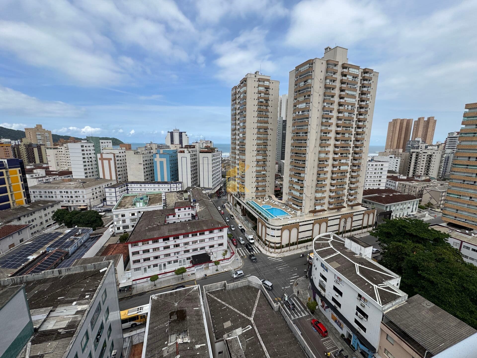 Apartamento vista mar, 3 dormitórios sendo 2 suites, 3 vagas, boqueirão