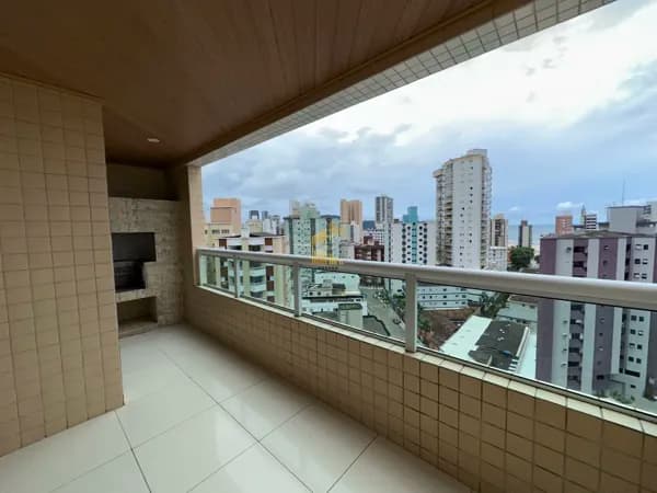 Apartamento à venda no bairro Guilhermina em Praia Grande, SP. 2 dormitórios Vista mar!