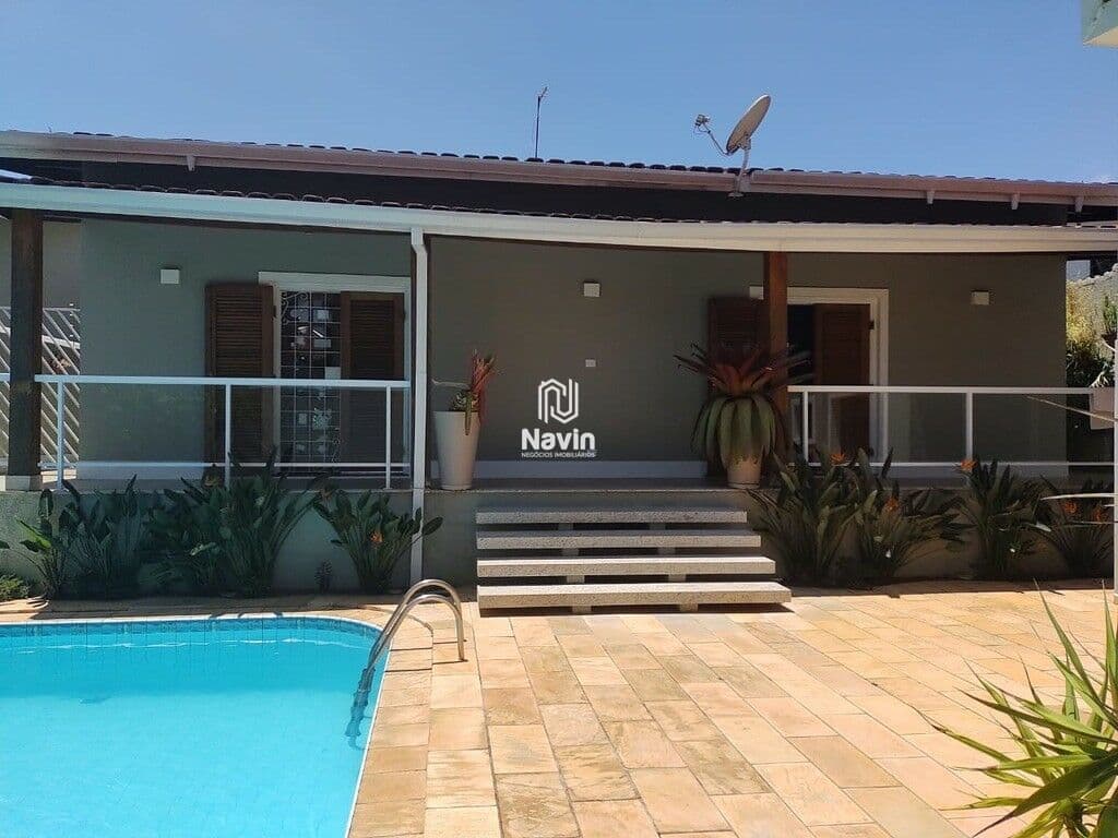 Casa à venda no Jardim Itaperi em Atibaia SP