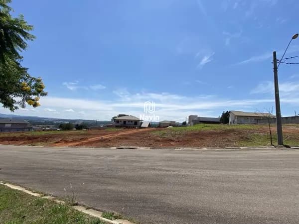 Terreno à venda em condomínio em Atibaia - SP