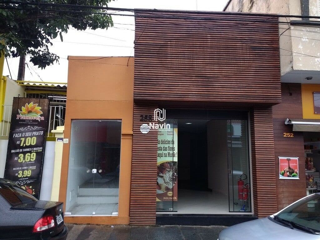 Prédio comercial com casa à venda no Centro em Atibaia SP