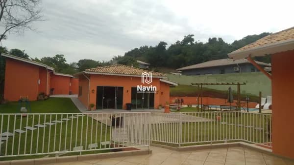 Linda chácara à venda com 5 suítes em Atibaia/SP