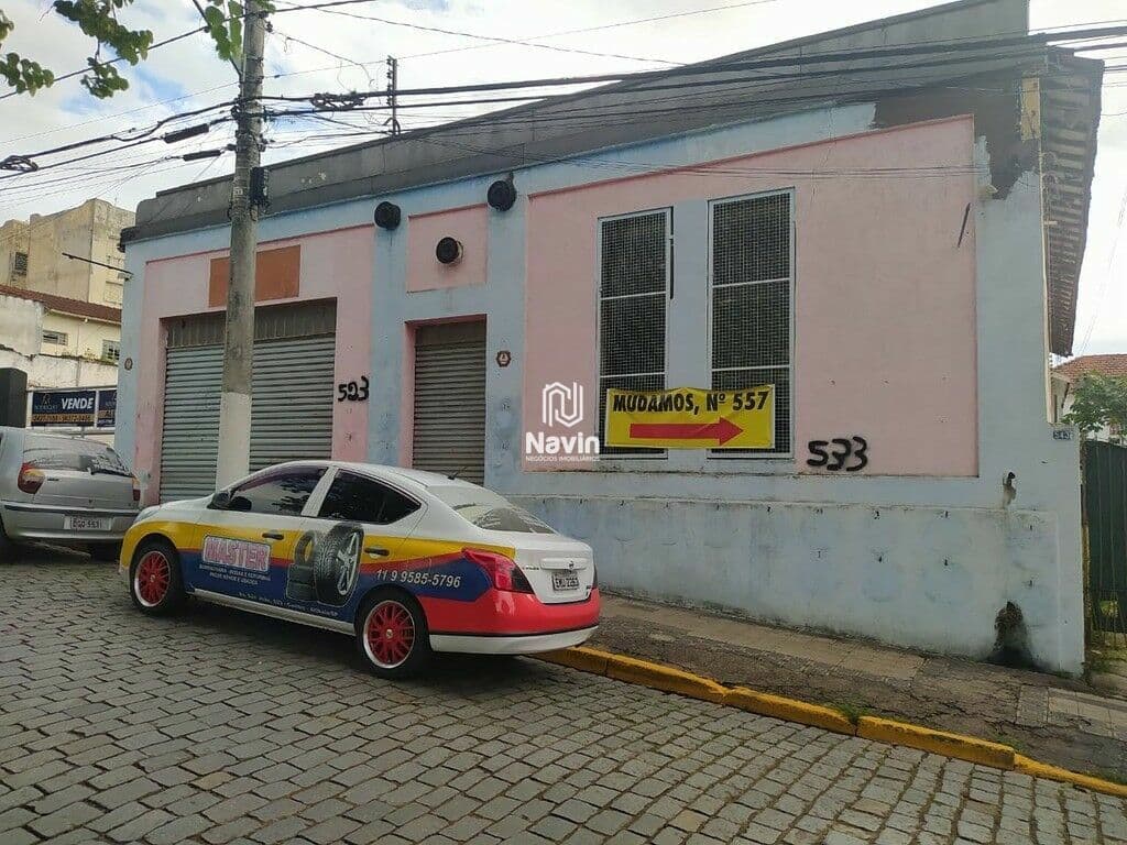 Galpão comercial com 1.080m² para locação no Centro em Atibaia SP