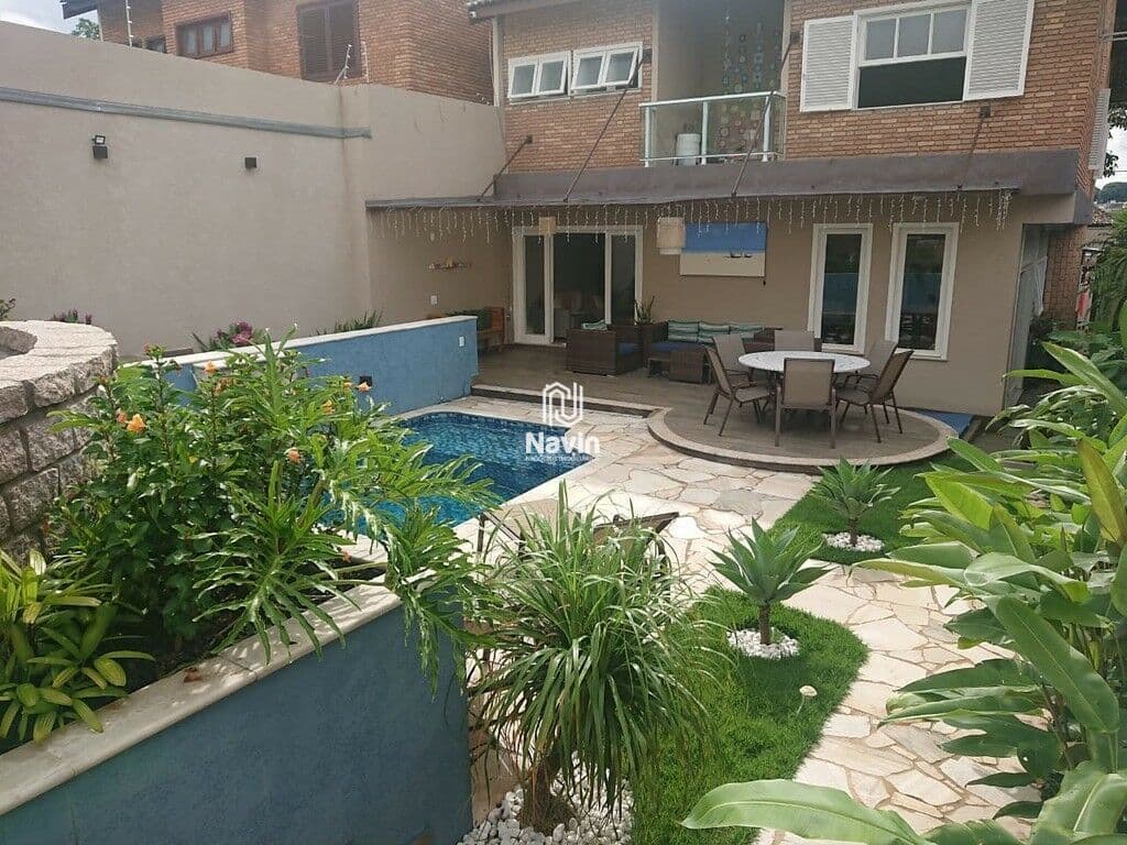 Linda casa à venda na Vila Gardênia em Atibaia SP