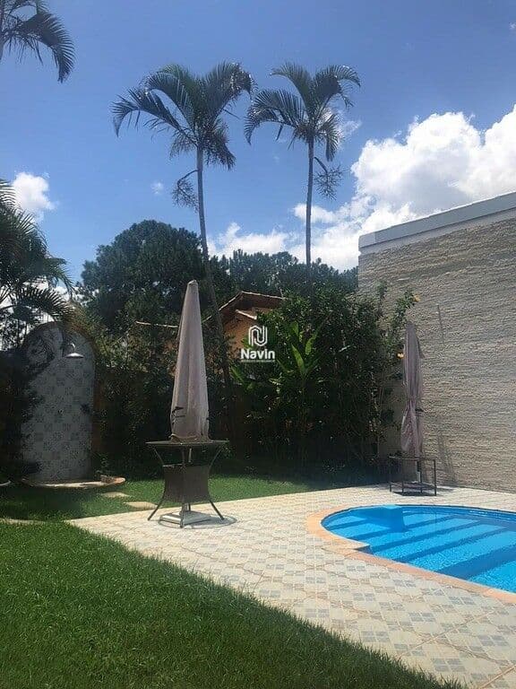 Casa a venda com 4 dormitorios e piscina na Vila Petrópolis em Atibaia SP