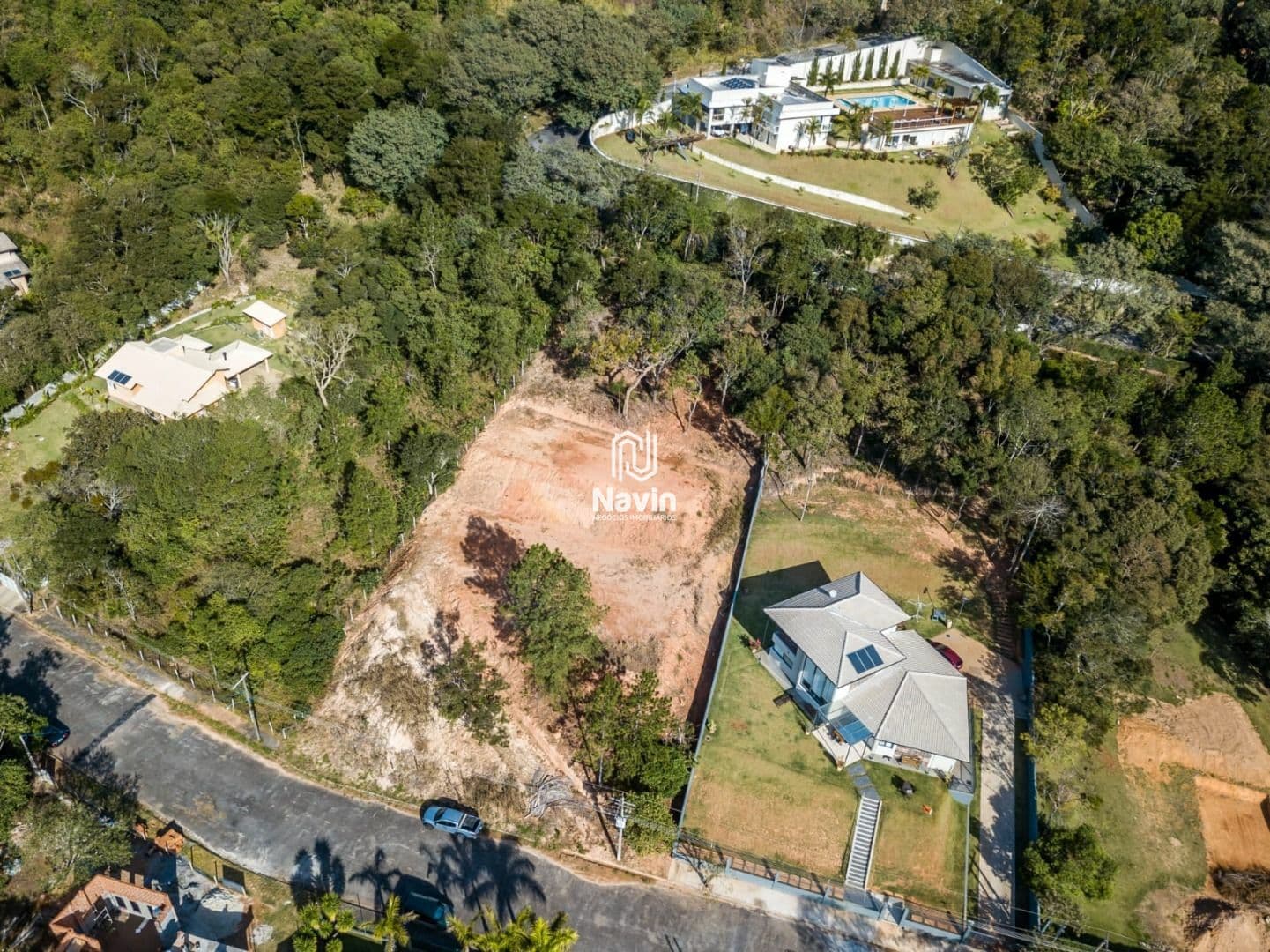 Terrenos à venda com até 1500m² em Atibaia SP
