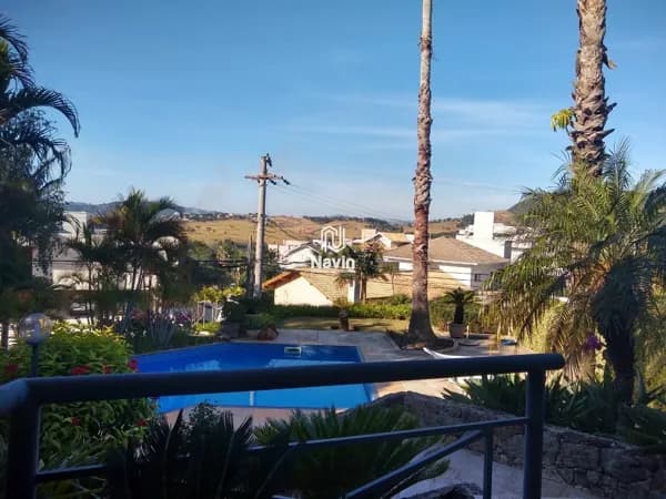 Casa com 4 dormitórios à venda, 504 m² na Vila Santista - Atibaia/SP