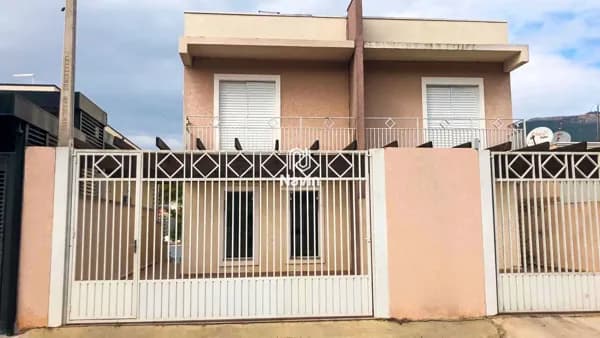 Casa à venda em Atibaia no bairro Recreio Maristela com 3 dormitórios