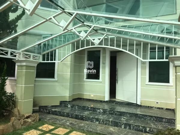 Casa com 4 dormitórios par aluguel a no Jardim Floresta em Atibaia/SP