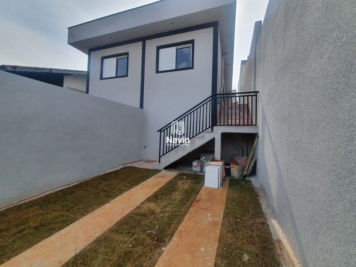 Casa com 2 dormitórios à venda no Jardim São Felipe em Atibaia/SP