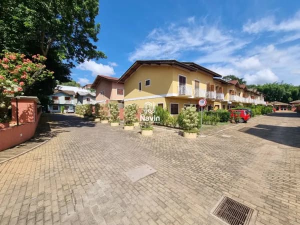 Casa com 2 quartos, 63 m², à venda no bairro Centro em Atibaia - SP